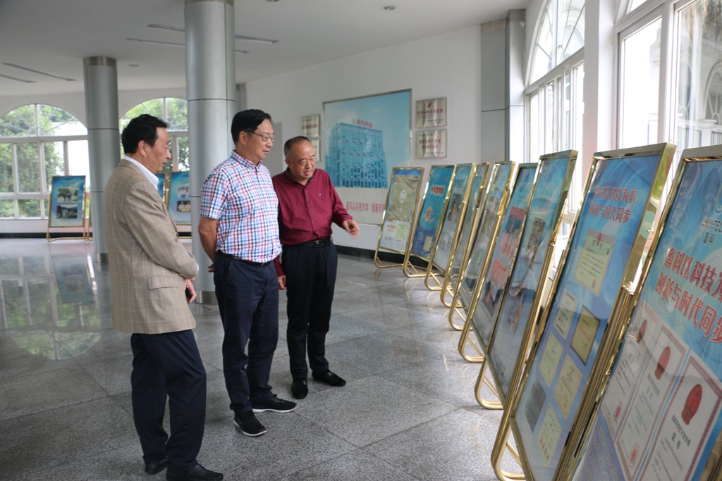 news04.jpg news04.jpg