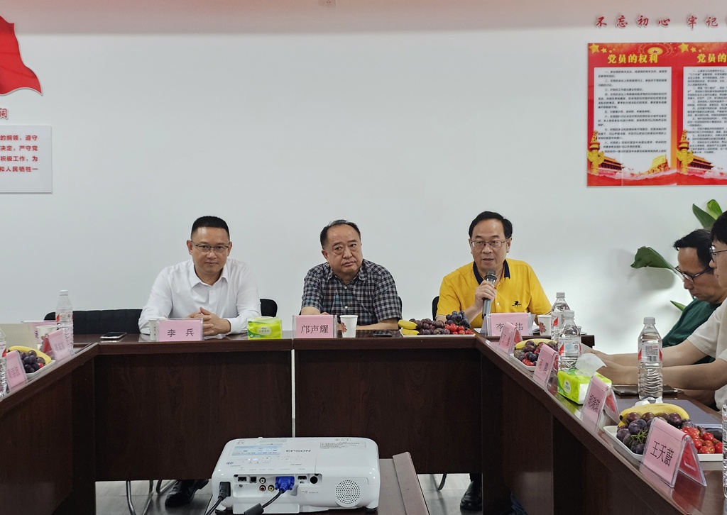 news002.jpg news002.jpg